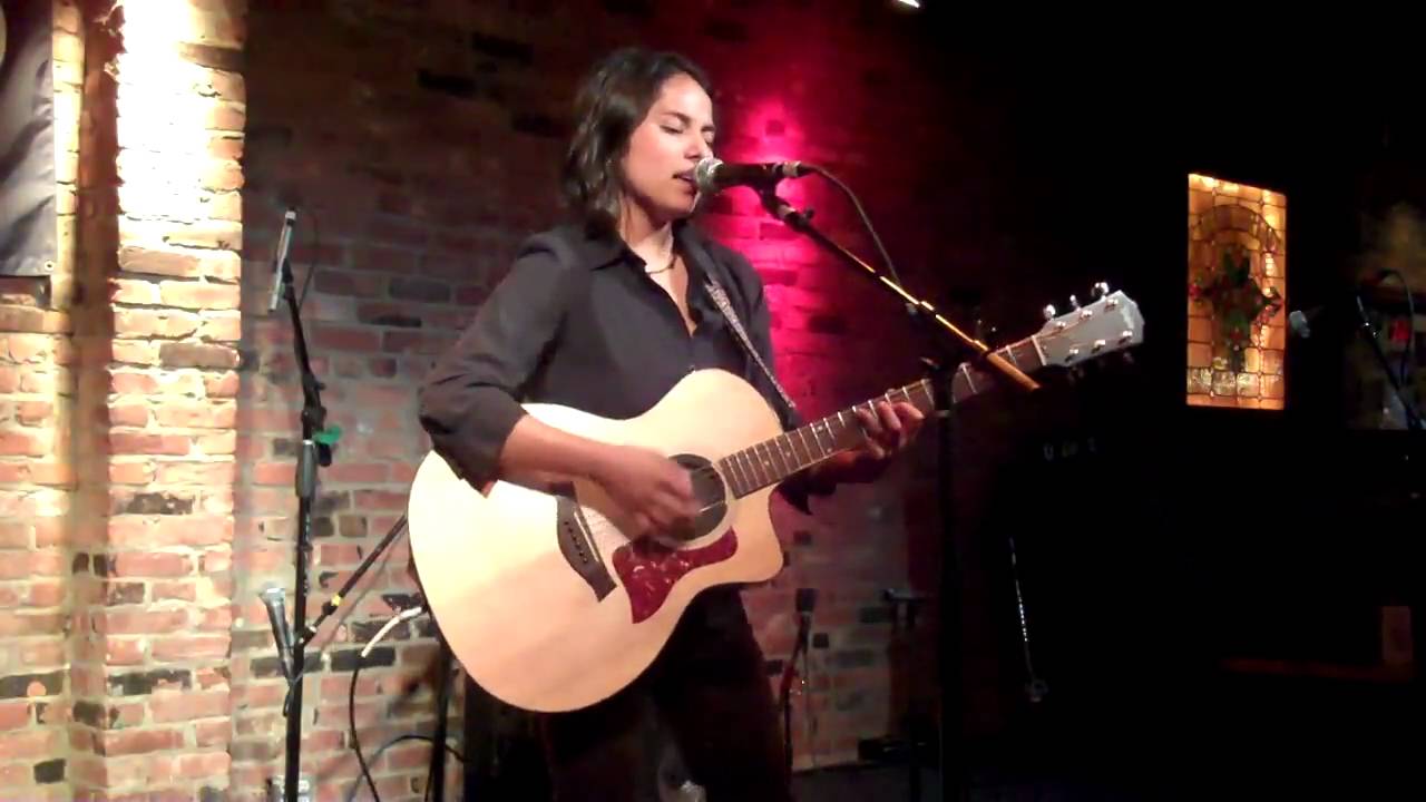 Vicci Martinez  - Enjoy The Ride