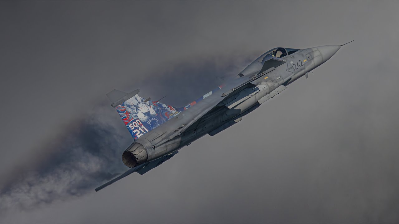 SAAB JAS 39 Gripen in Action – Speed, Precision, and Power [4K]