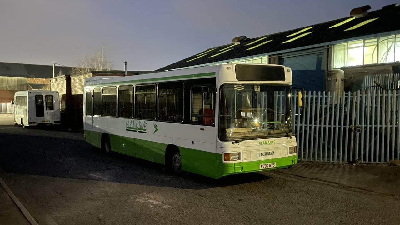 Preserved Seamarks Optare Vecta (M702 RVS) - Beast!
