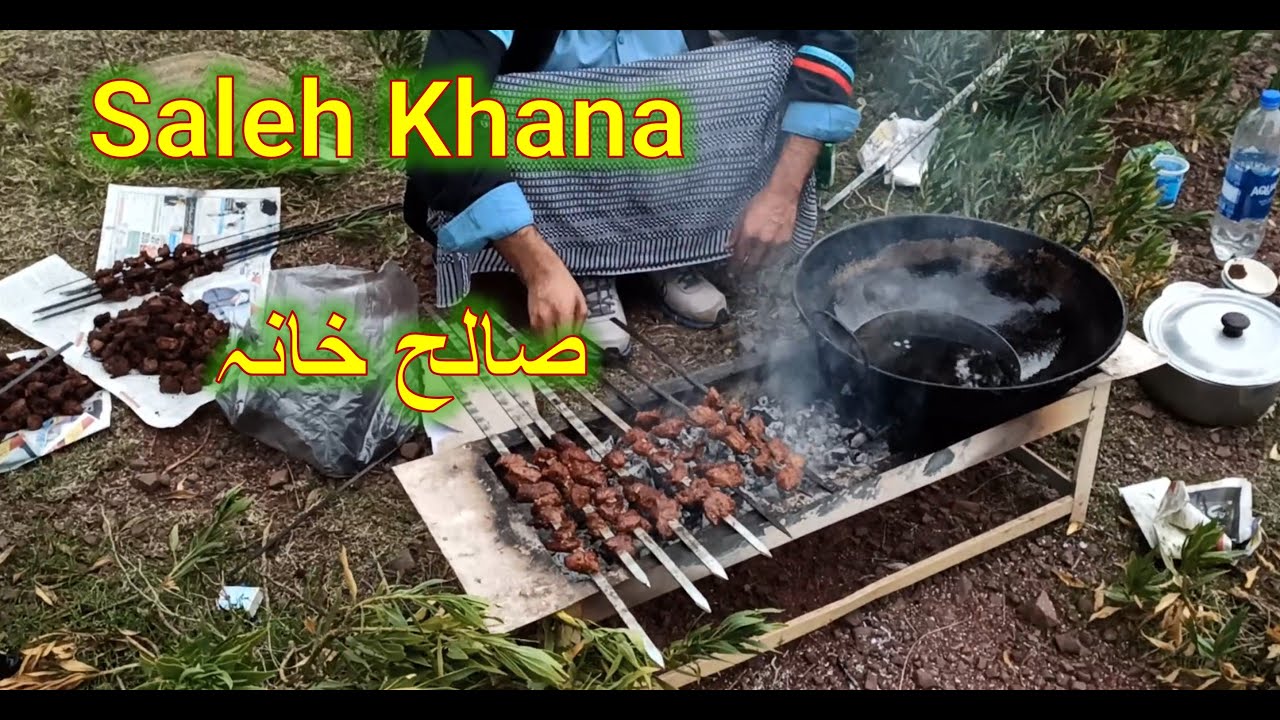 Saleh Khana | Food gathering in the mountains (پہاڑوں میں کھانے کا اہتمام) | Nowshera, Pakistan