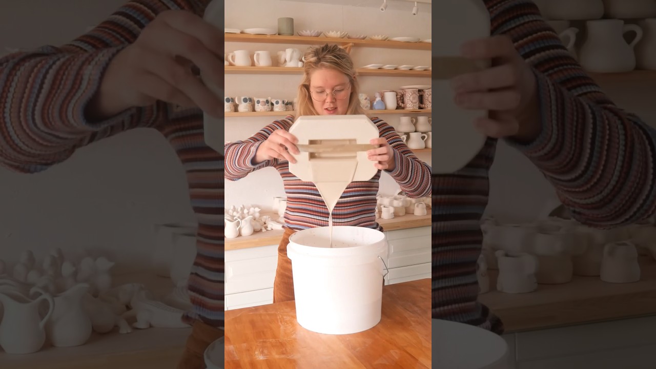 Что я только что нашла? 🫣Заливаю Mystery Molds, чтобы узнать, что внутри. Форма 2 #mysterymold
