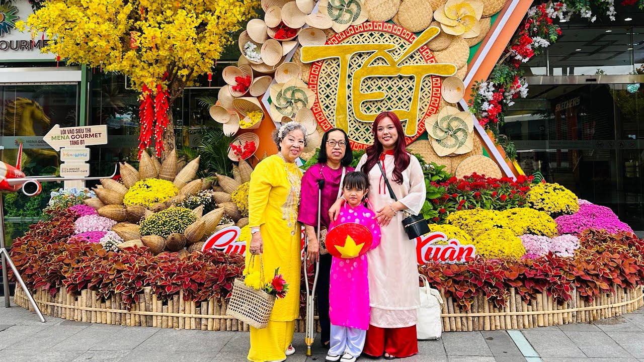 28 Tết 2026, đi chụp hình Tết ở Menas Mall Saigon Airport