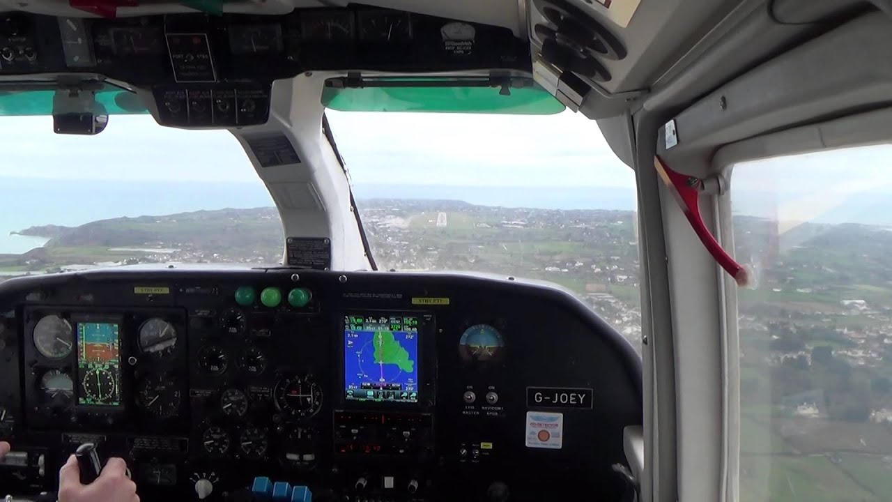 Amazing flightdeck landing Aurigny Trislander G-JOEY