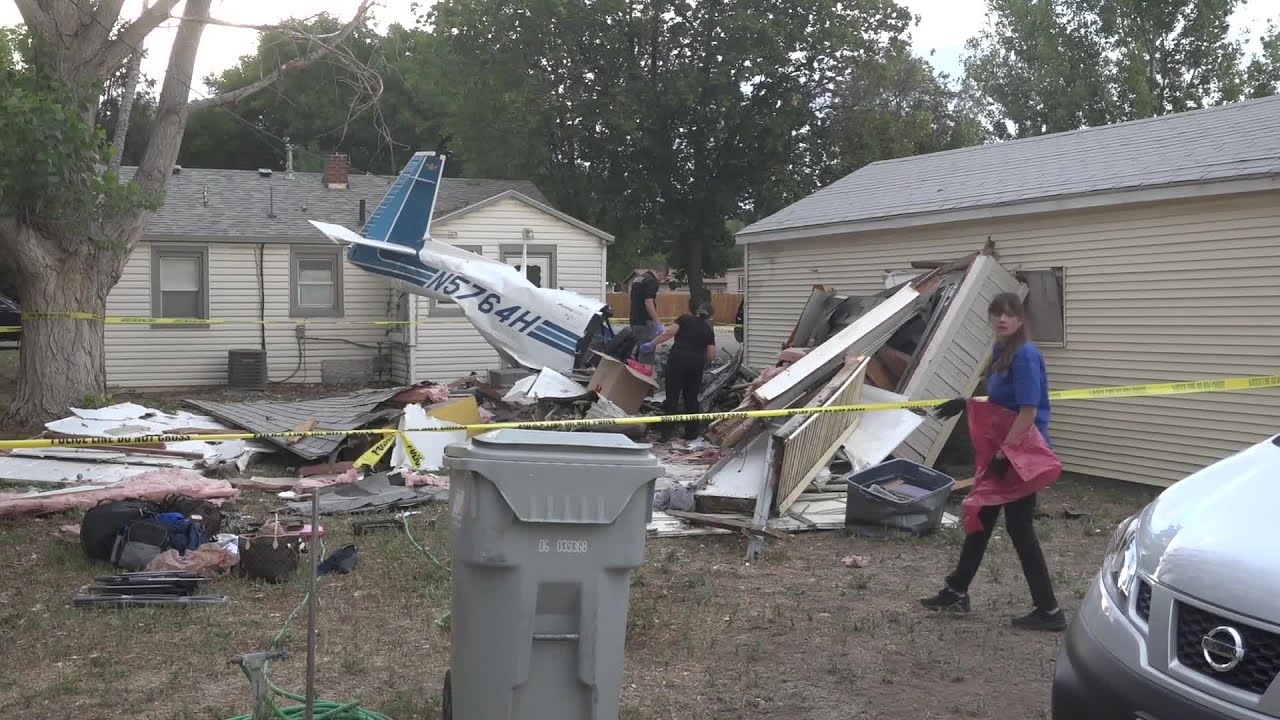 Plane crashes in Nampa, leaving three people dead