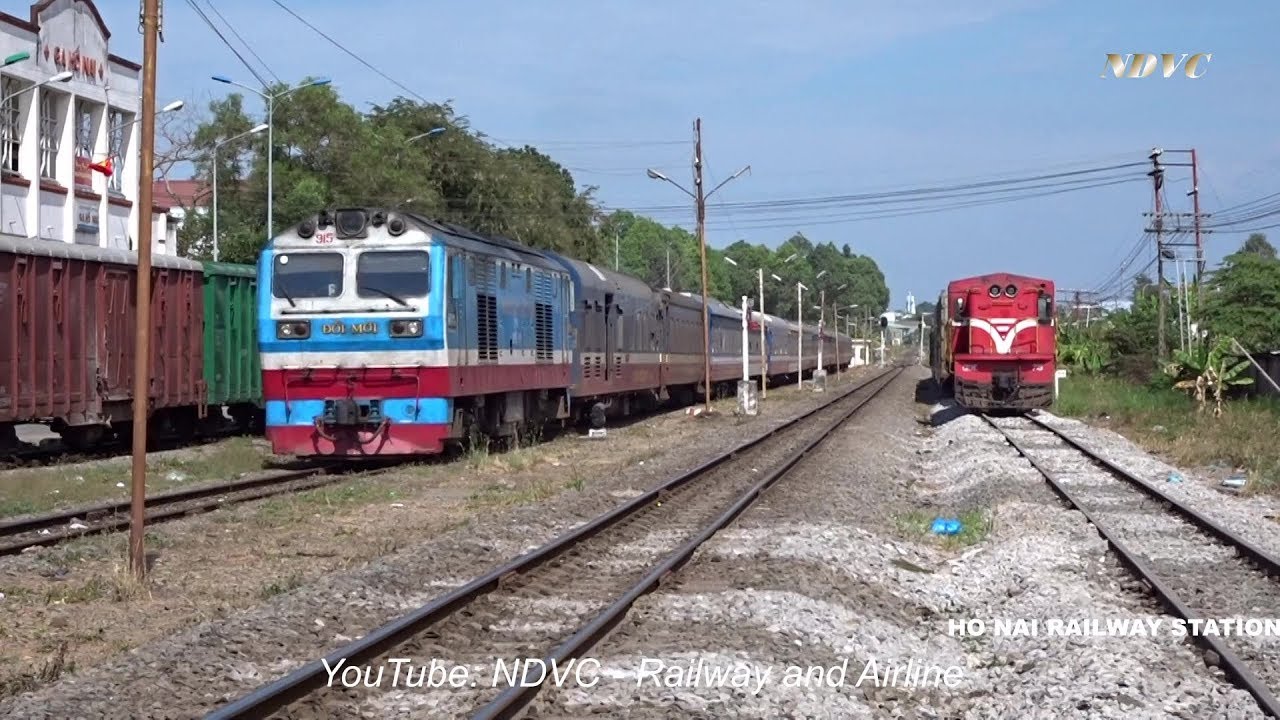 XEM TÀU HÀNG VÀO GA TRÁNH VƯỢT 7 ĐOÀN TÀU KHÁCH TẾT KỶ HỢI 2019