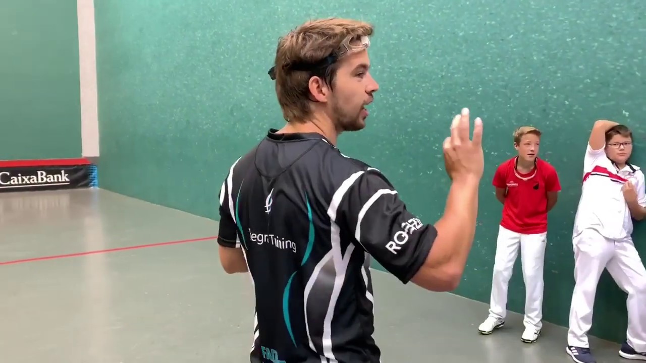 YO PELOTARI-Clínica Facundo Andreasen Paleta Goma Club Tenis Pamplona