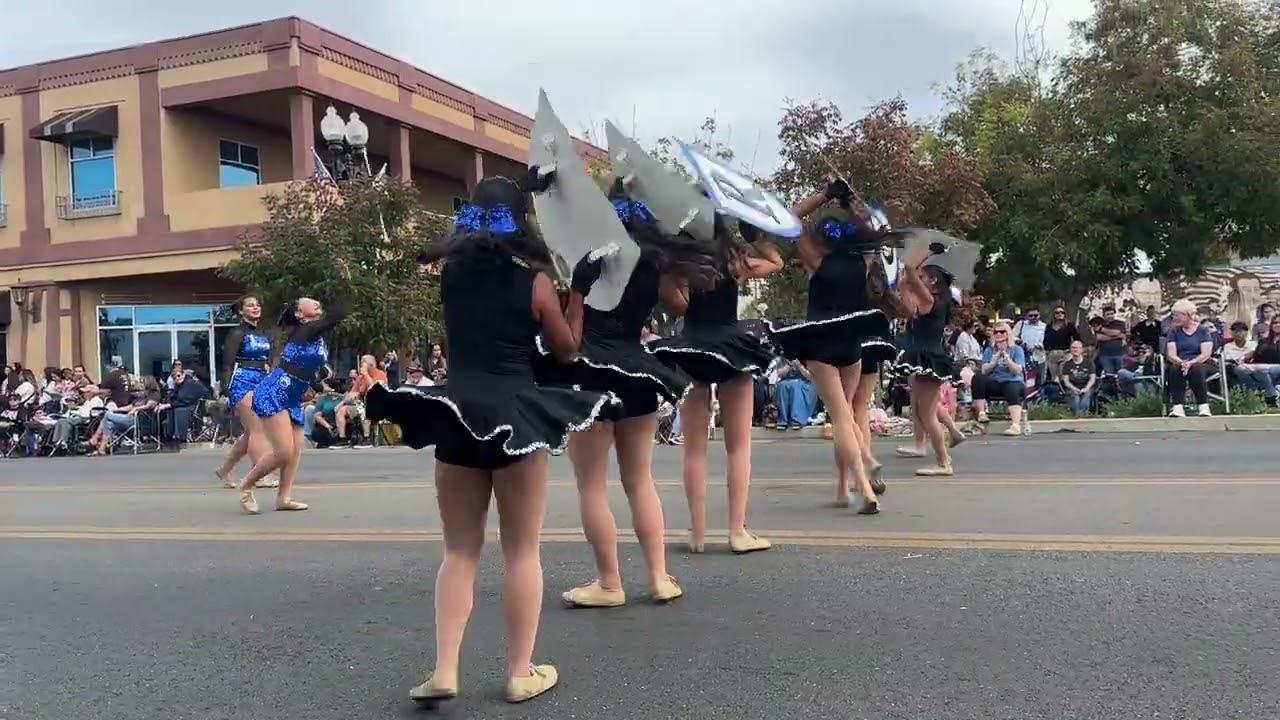 Burton middle school band 2025 Veterans Day parade