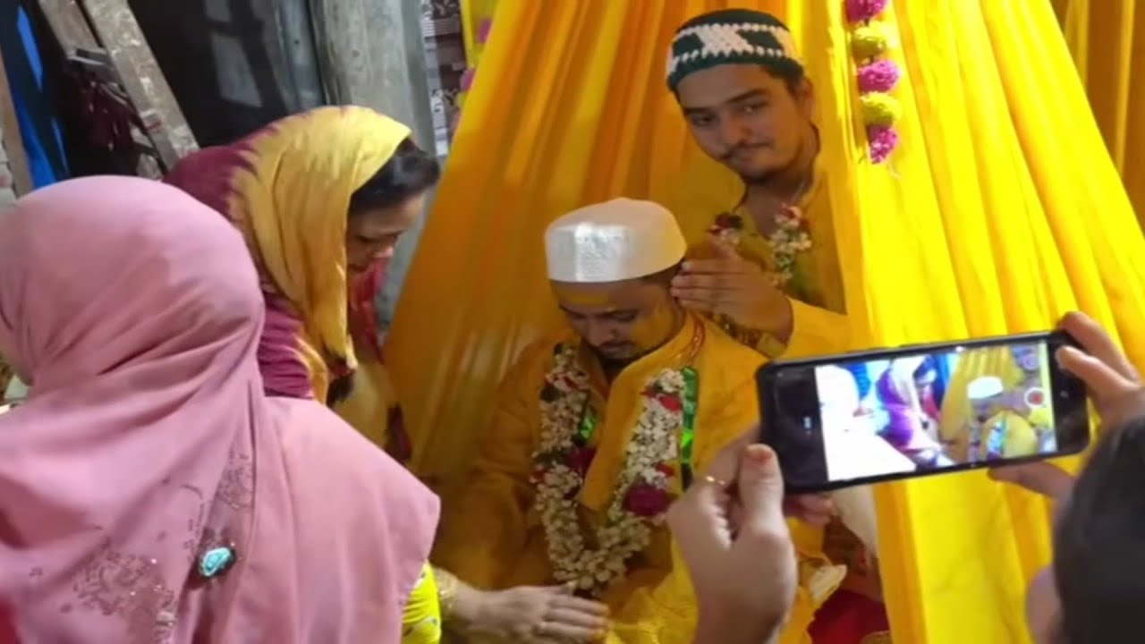 Shoaib Ki Haldi Ceremony_ Ki_ Yaadein_Kitna_Enjoy_Kiye_the 