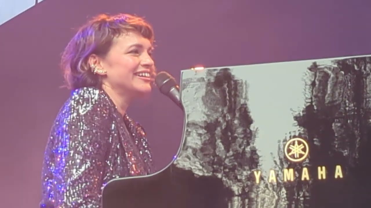Norah Jones (part 2 of 4) FRONT ROW 2ND SHOW Chateau Ste Michelle Winery WOODINVILLE WA 16 June 2022