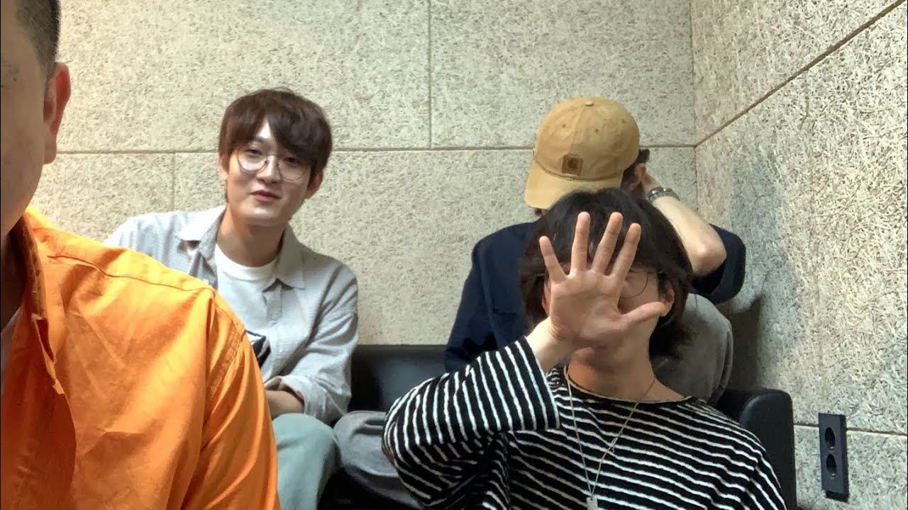 Nerd Connection 라이브 스트림이 시작됩니다