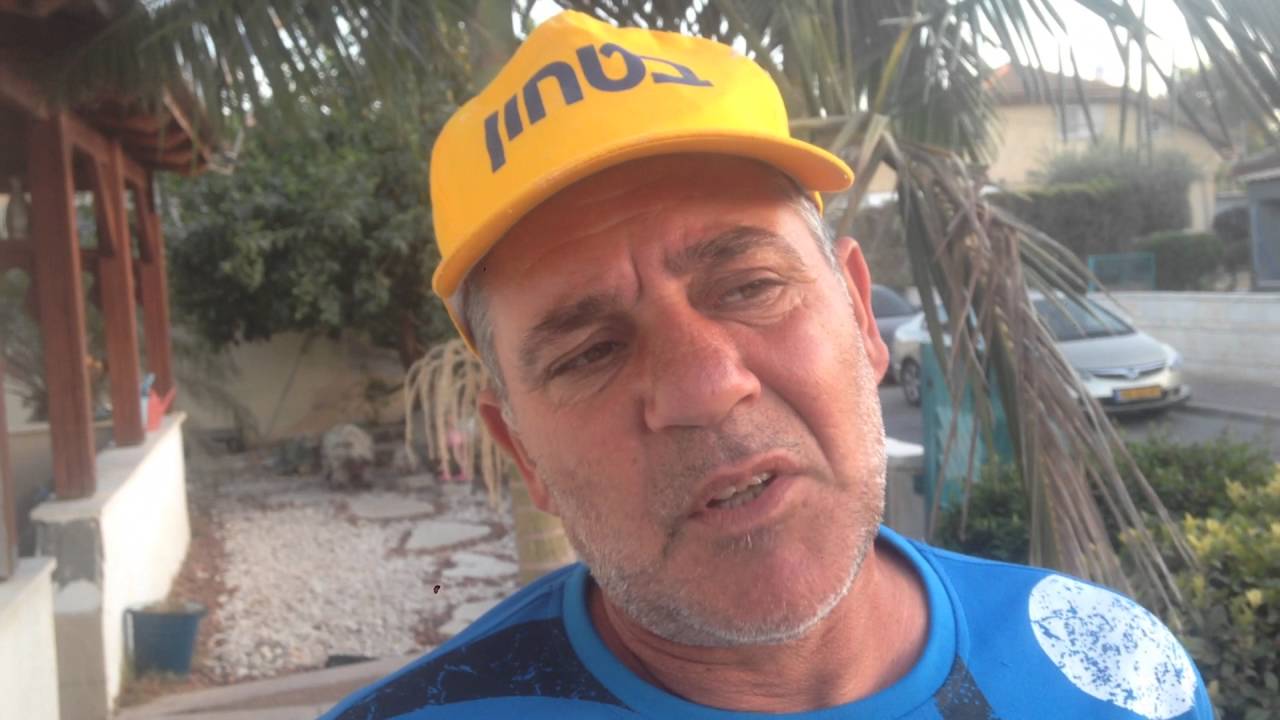 בחורה שהלכה להתוודות אצל הרב על בגידה.בדיחת השנה.