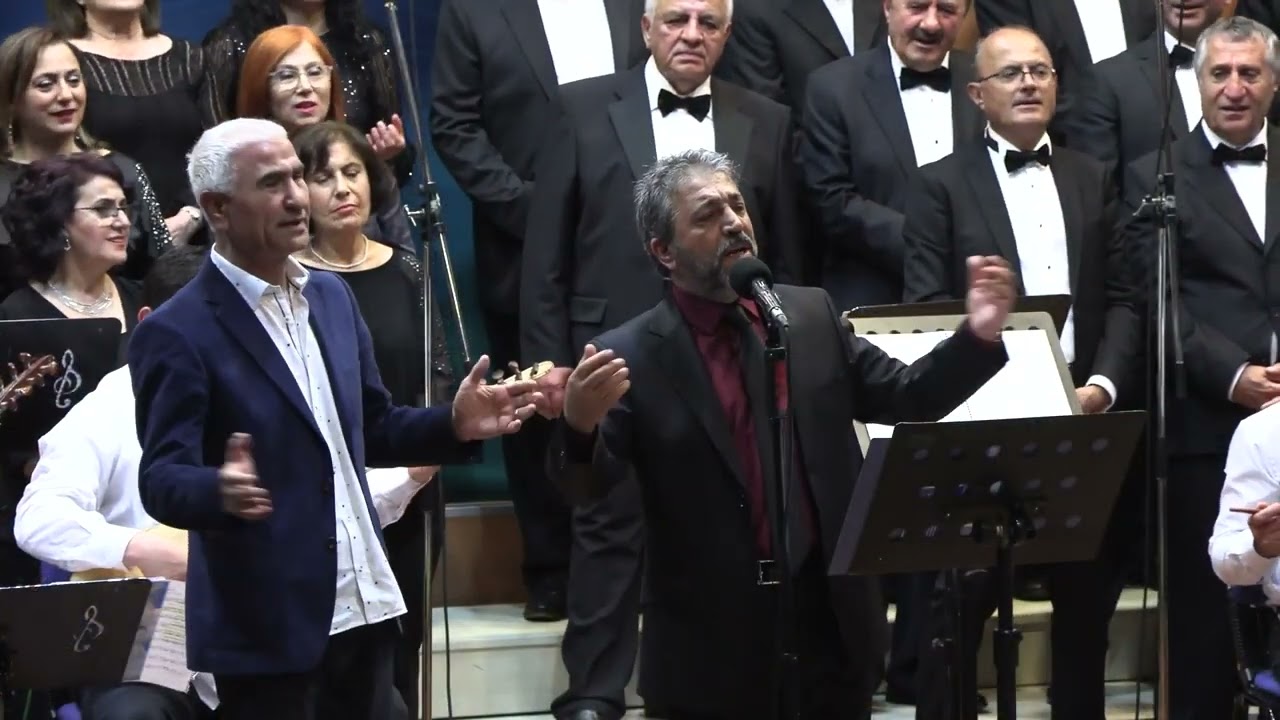 Evlerinin Önü Yonca | Mehmet Üçer 🎵