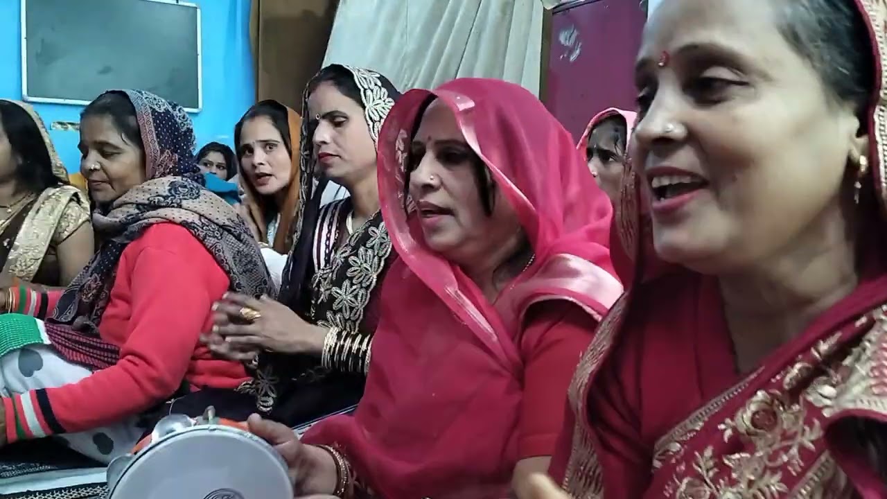 गोदी में उठा लेउ मोय,हरि जी मेरा मन नाय लगे🌹🙏🌹