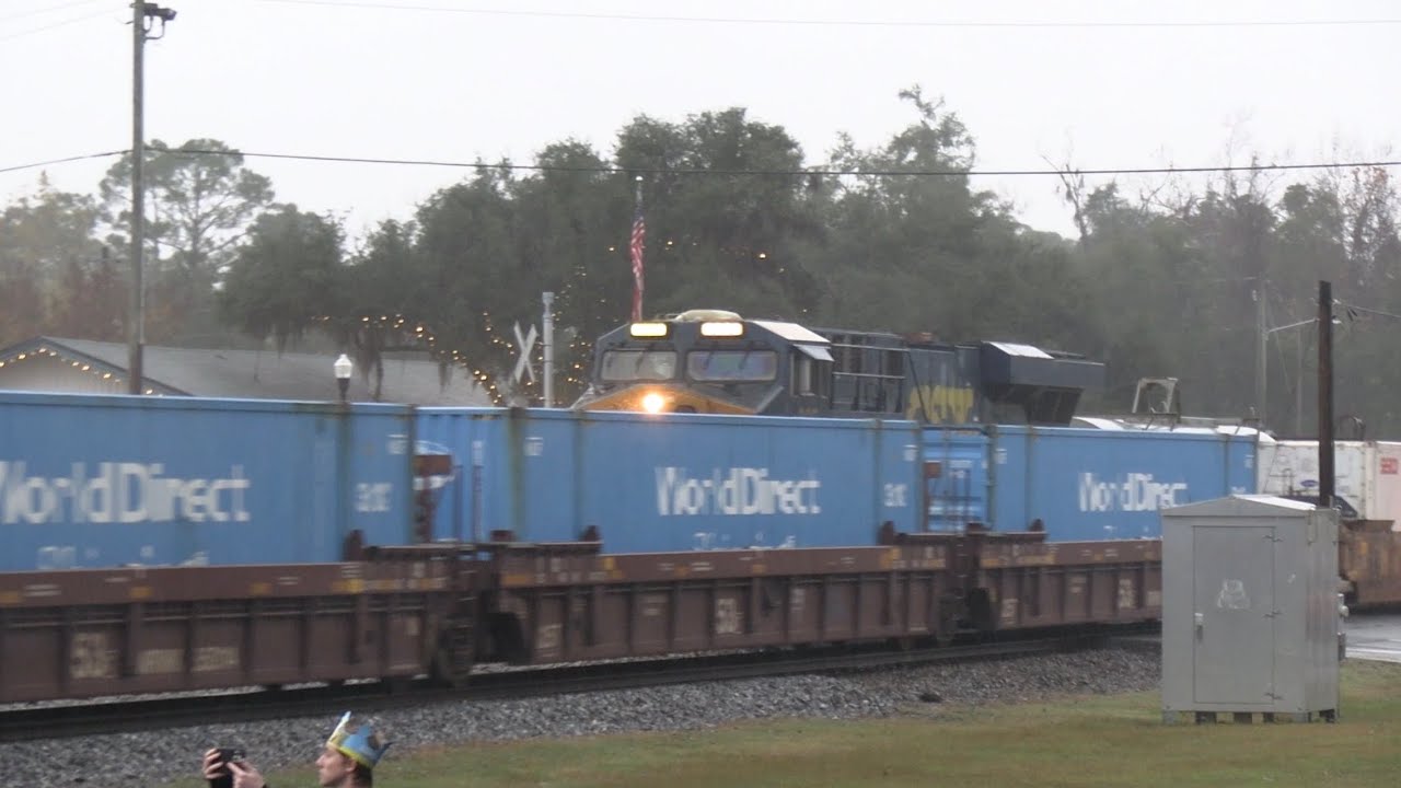 Rolling Meet! CSX M603-06 meets I026-06 at Folkston Winterwatch 12/6/25