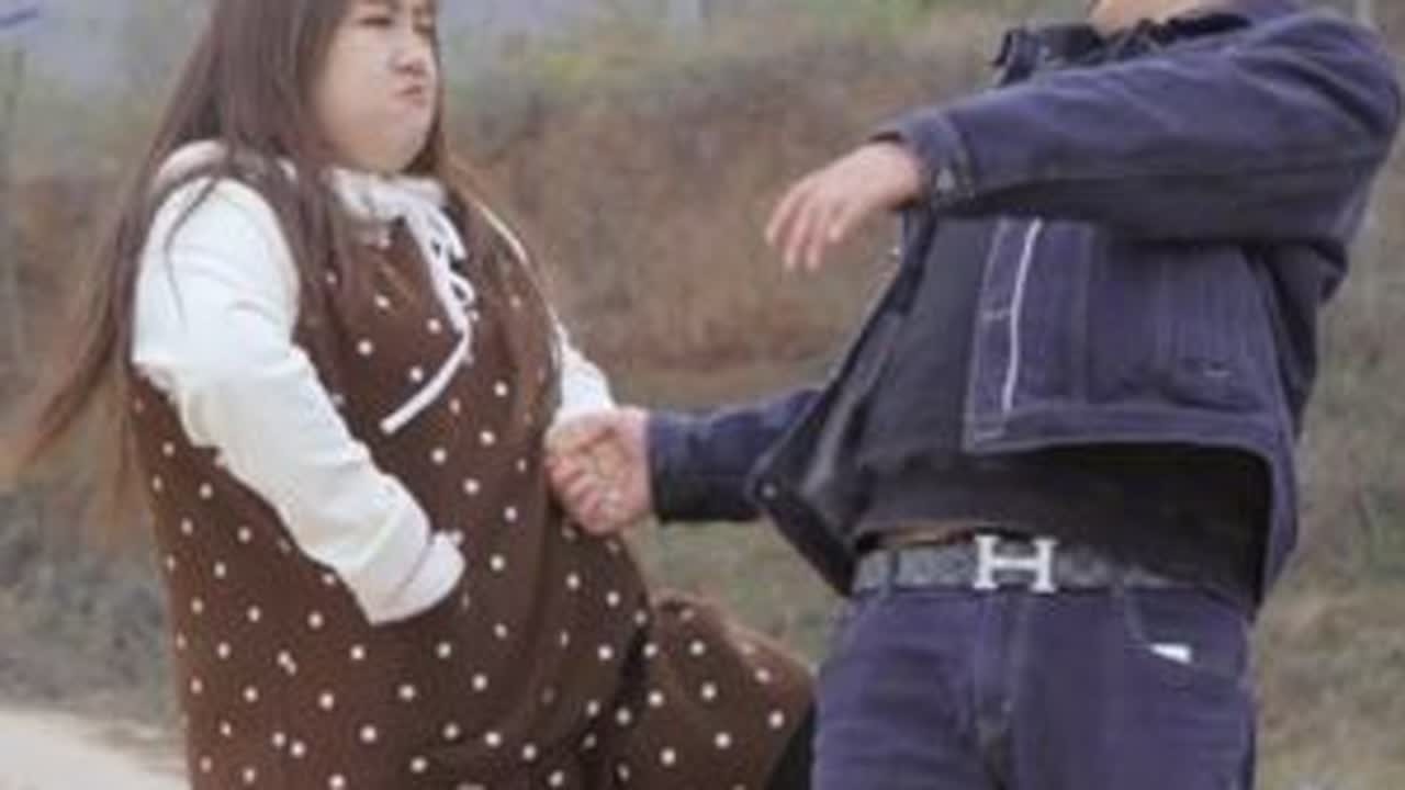 姐妹们，文龙俺俩准备拍婚纱照了，嫩里婚纱照都是在哪里拍的，可以在评论区给我说一下，我参考参考！#记录真实生活 #备婚日记 #拍婚纱照 #美丽文龙
