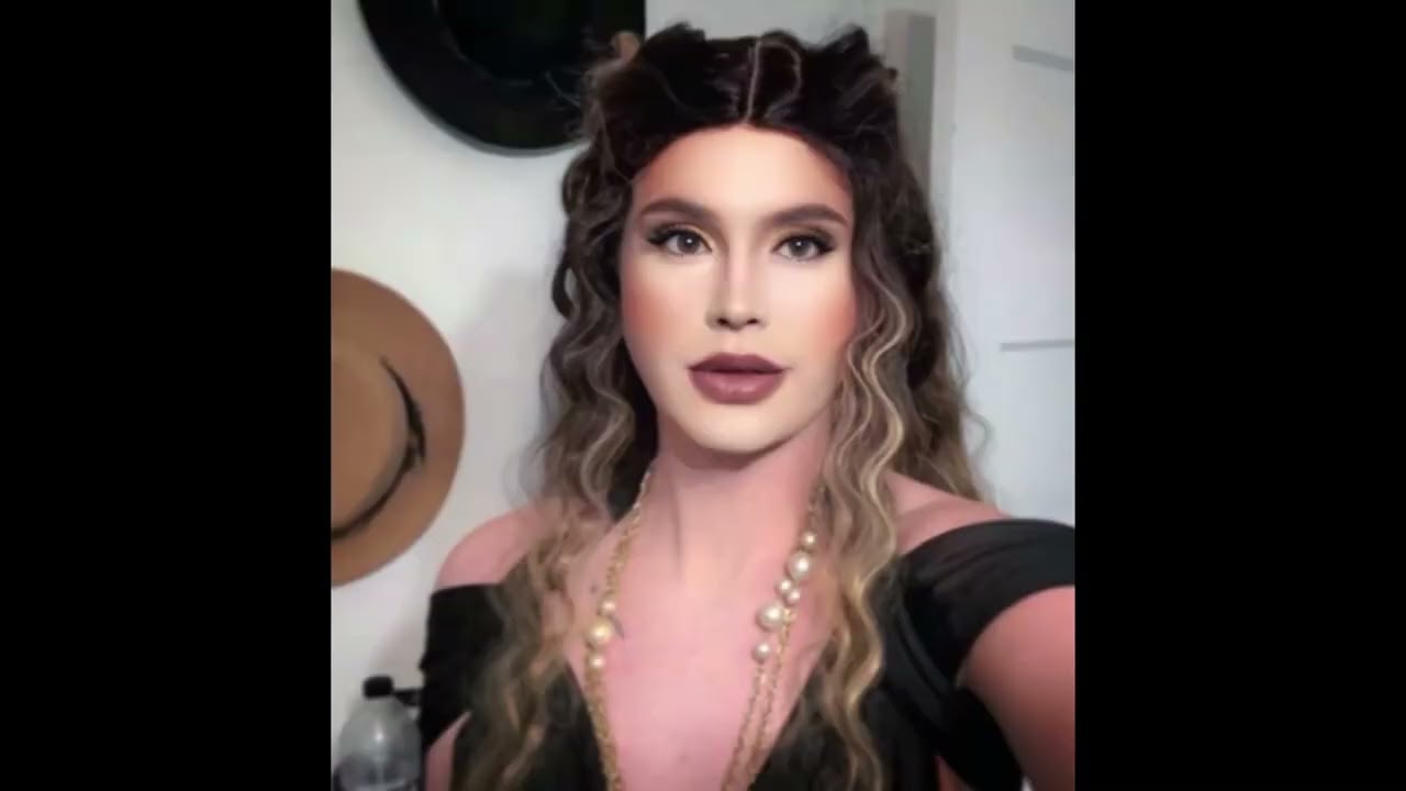 Crossdressing - The magic of jewelry