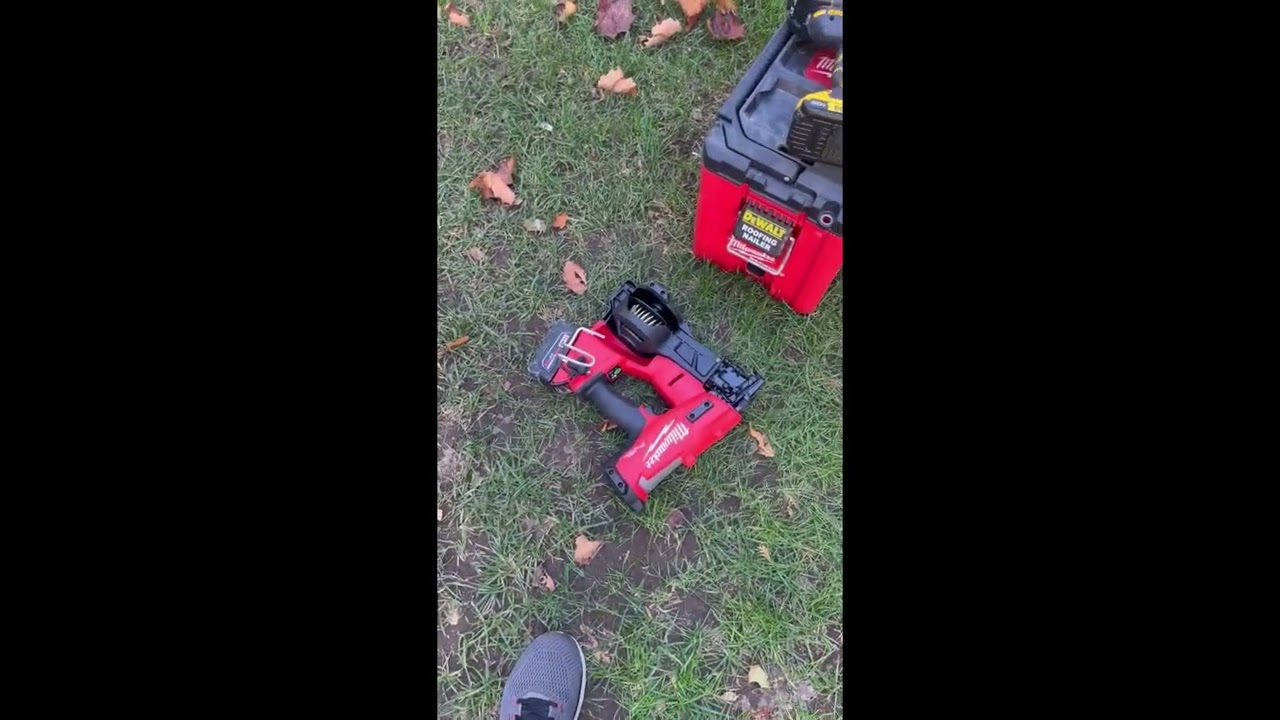 Milwaukee M18 vs DeWalt 20V Roofing Nailer Comparison