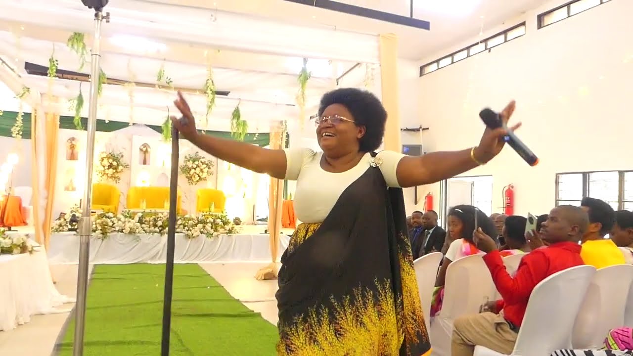 Angelique akoze agashya ariza umugeni KIMISAGARA