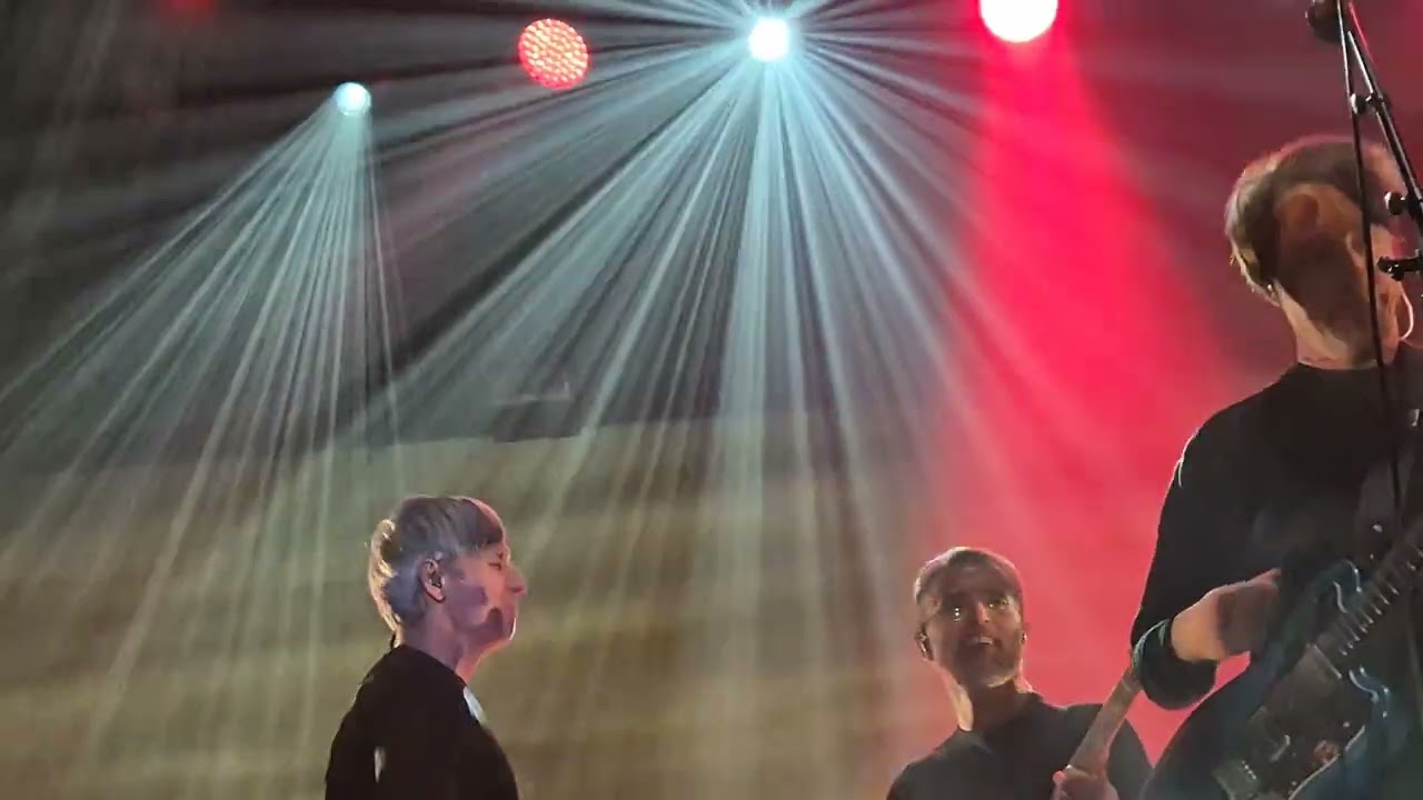 Mew: Comforting sounds live Helsingin jäähalli 30.1.2026