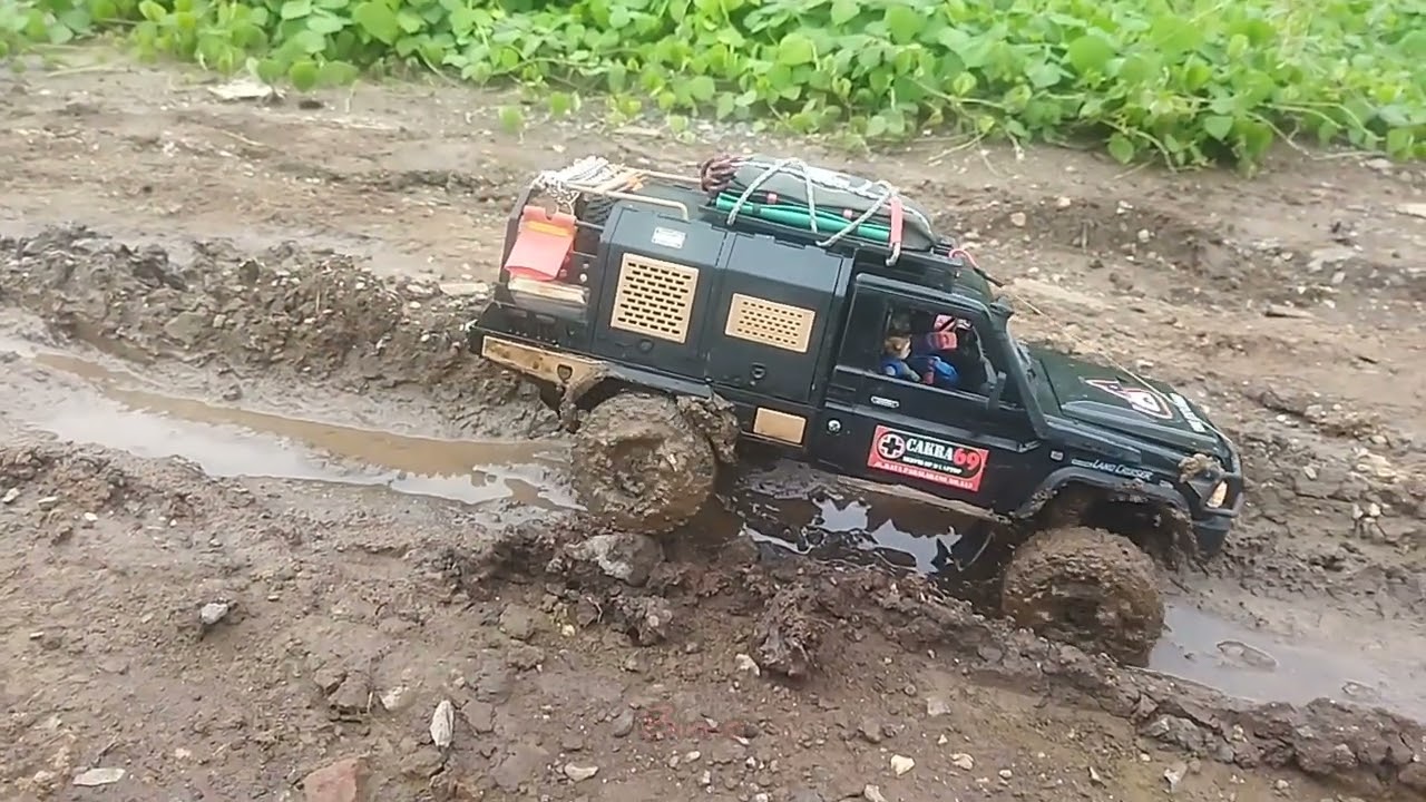 a lonly ride.... mn82s Toyota Lc79 supertourer #mn82s #rcadvrnture #rcoffroad rccrawler #rccars