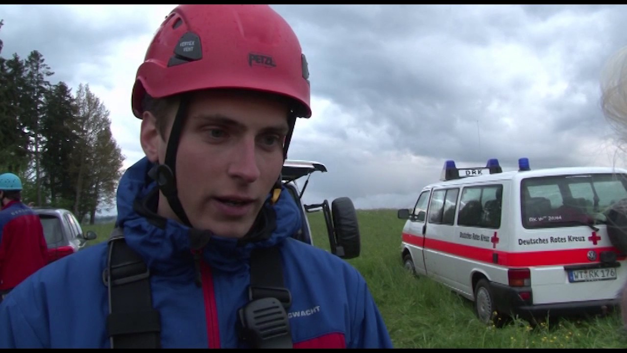 Löffingen: Bergwacht rettet Mann aus 20-Meter-Graben