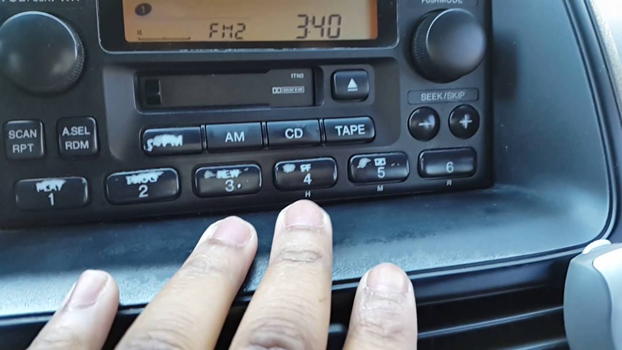 How To Change Clock Time in 2002-2005 Honda CRV