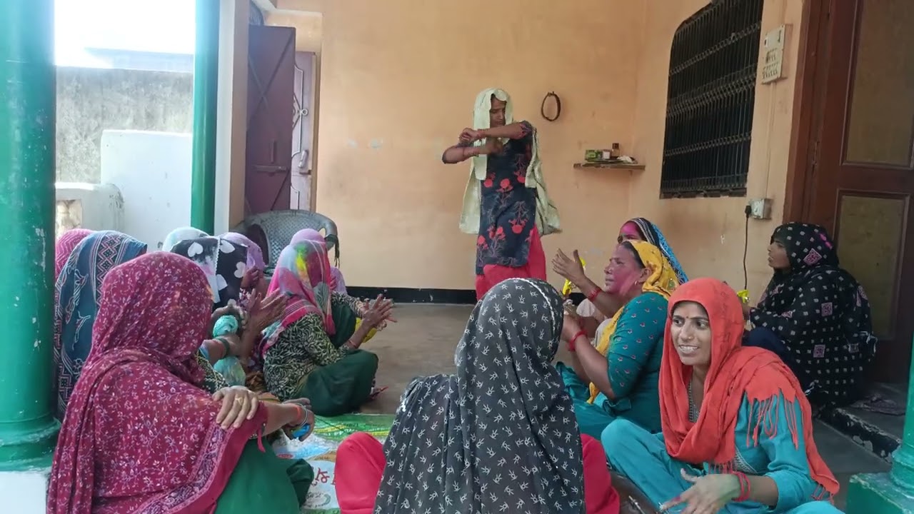 , मिश्री से मीठे बोल हमारी राधा रानी की 🙏♥️ नैमबत्ती गुजरी शानदार गीत 🙏🌹