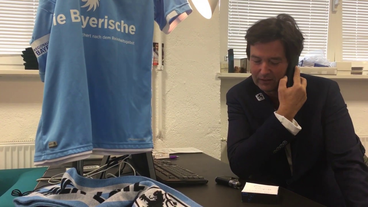 Extremlöwe telefoniert mit Hoeneß