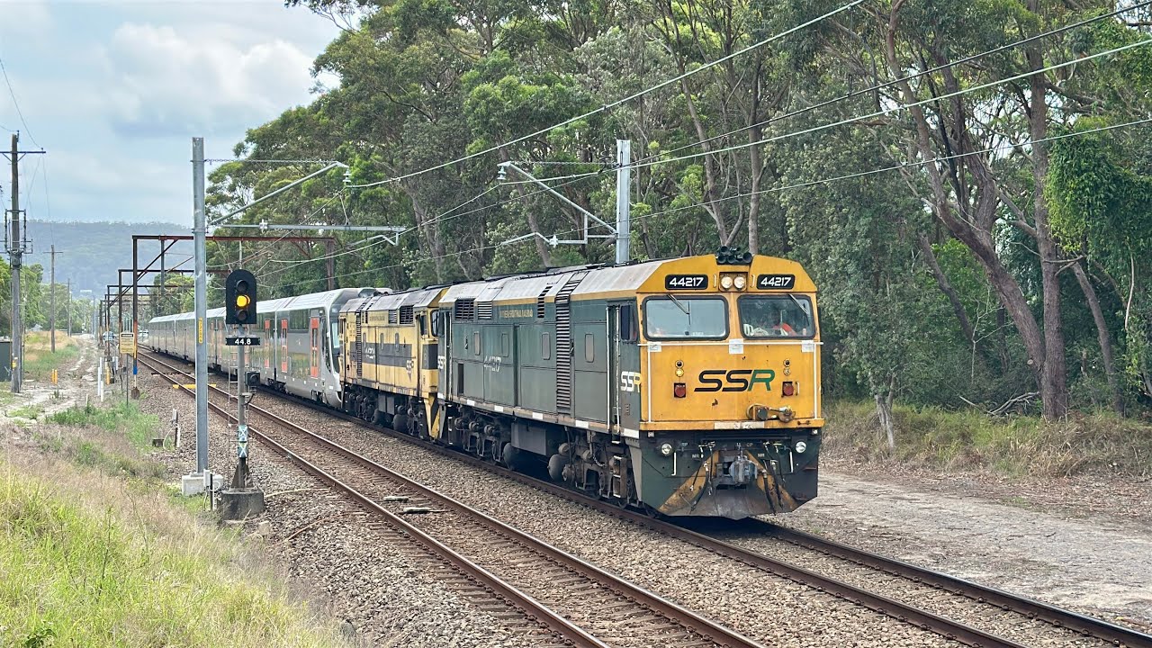 SSR 7476 & NSW Trainlink NP24