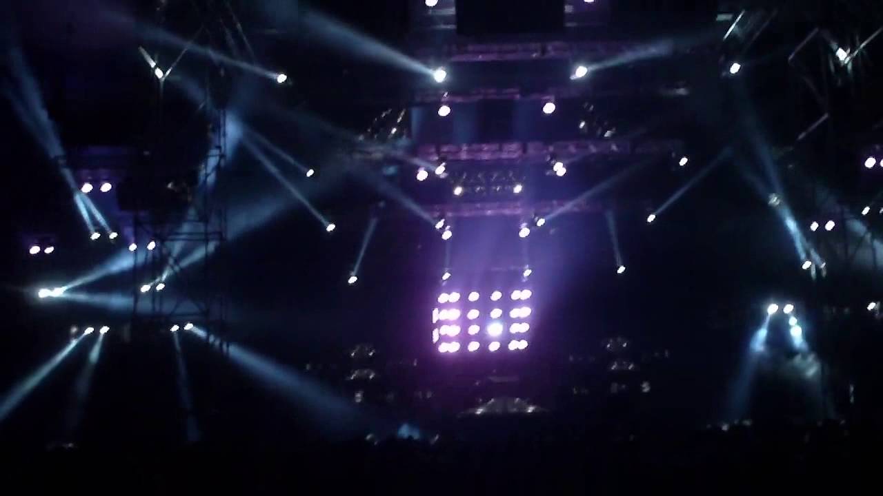 [RESISTANCE] NICOLE MOUDABER @ Explanada de la Costa Verde - Lima, Per&uacute; (14.10.2016)