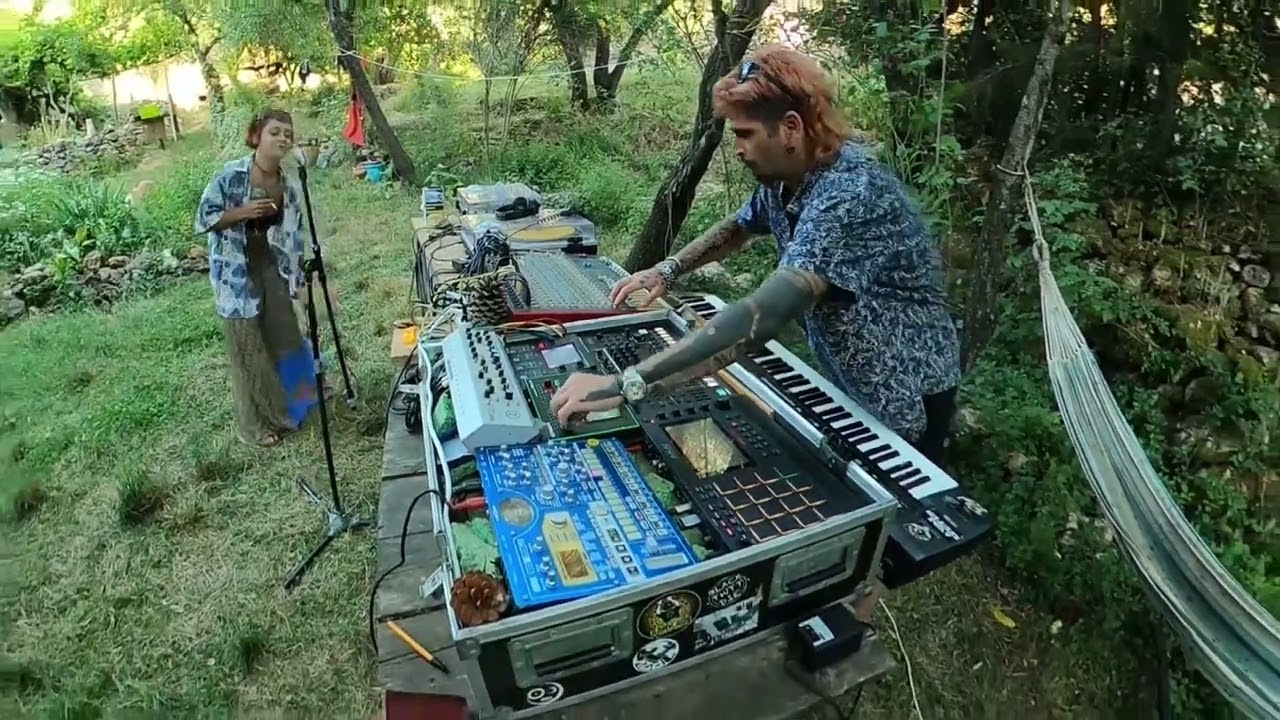 WallyenS & LumetenS /// Erredeka - Xtract Live - RDK mountain den