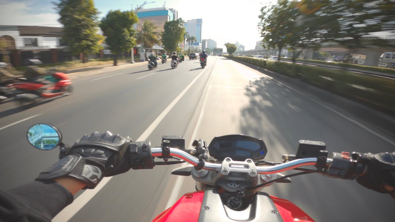 BRUTAL EXHAUST SOUND - Monster 795 Ducati