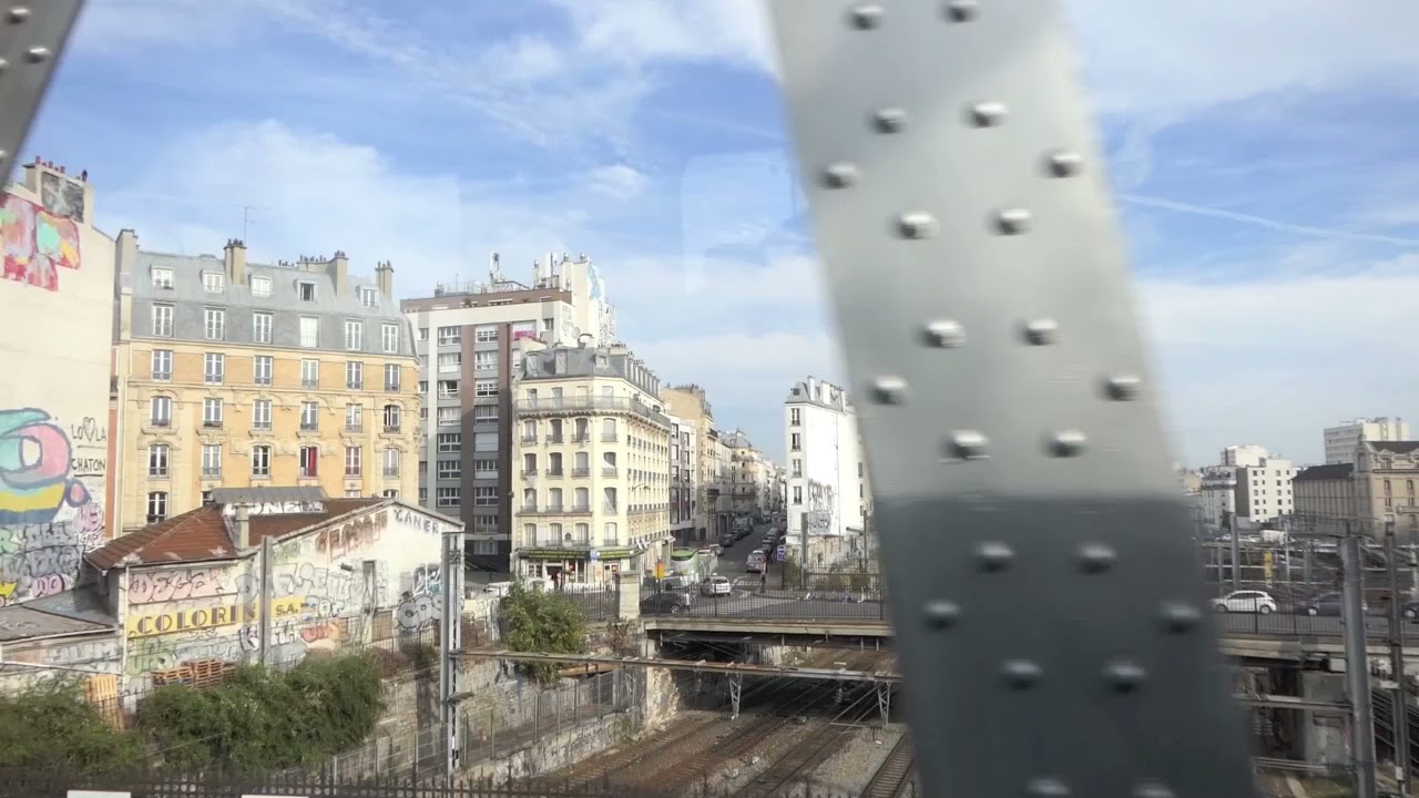 ARTbmk★move // #21 - Paris // Metro: La Chapelle - Barb&egrave;s Rochechouart