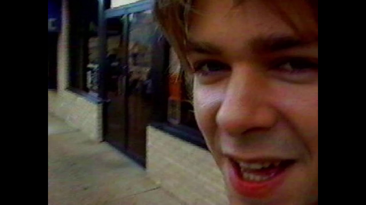 Ariel Pink's Haunted Graffiti - Neverendinglovesong (FF Version)