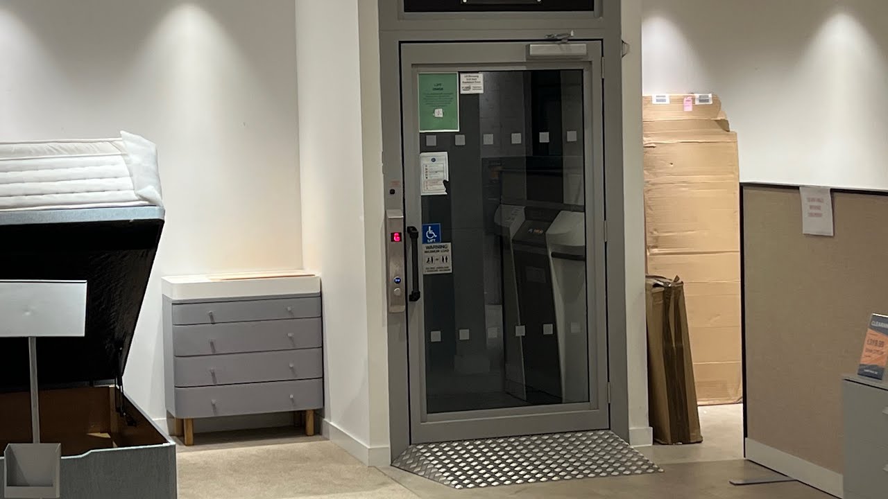 Phoenix platform lift at Bedson’s for bed