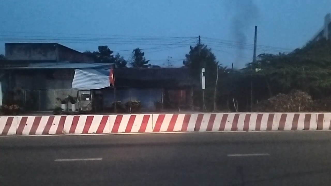 Về quê ăn Tết 
