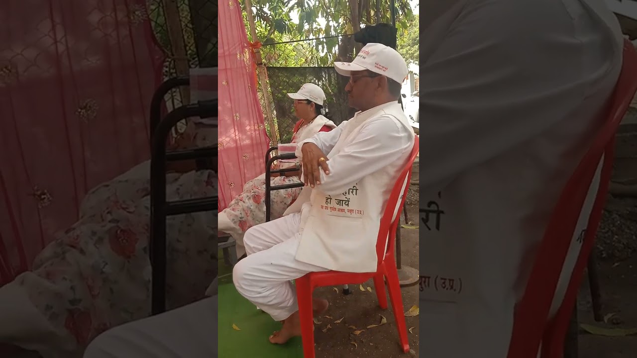 बीड शहर में गुरु चरण कमल स्थापना दिन पर सत्संग के बाद आभार व्यक्त करते हुए श्री जायभाय सर