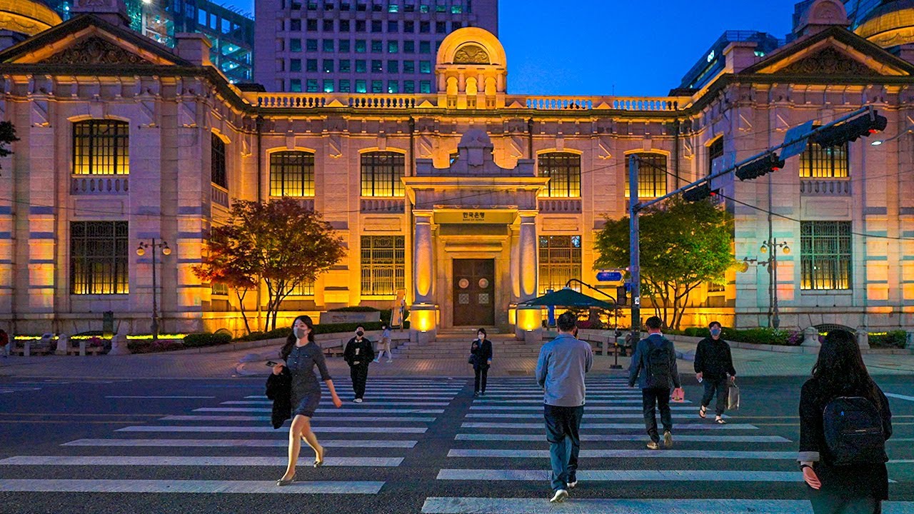 [4K HDR] Night Walk in Myeongdong Street and Jogyesa Temple with Lantern Lighting Seoul Korea