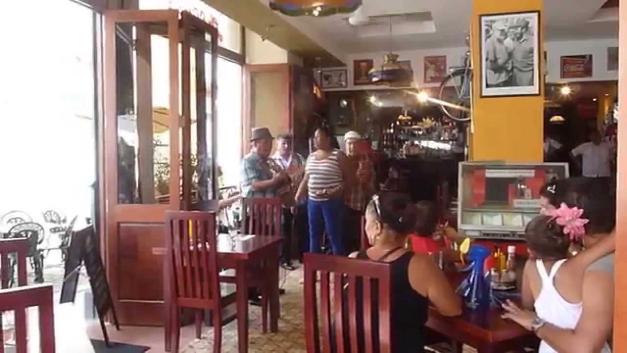 Restaurant La Vitrola in Plaza Vieja in Old Havana, Cuba