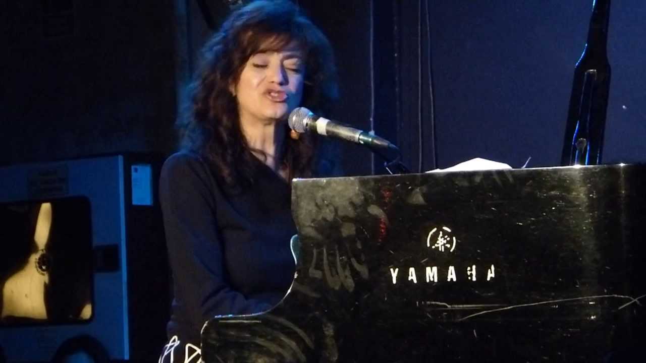 Carmen París - Mediterraneo de Serrat (Clamores 2013)