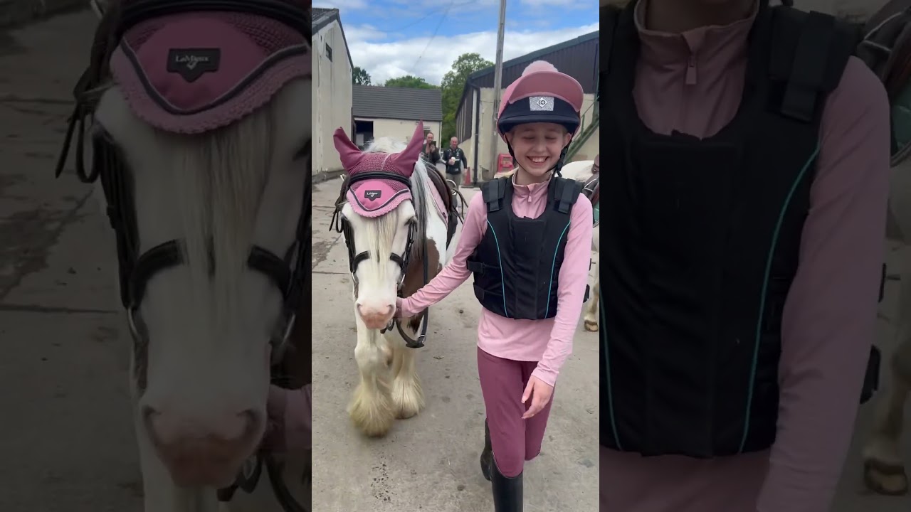 Look, walk & talk? #horseriding #horsevlog #fyp #ponies