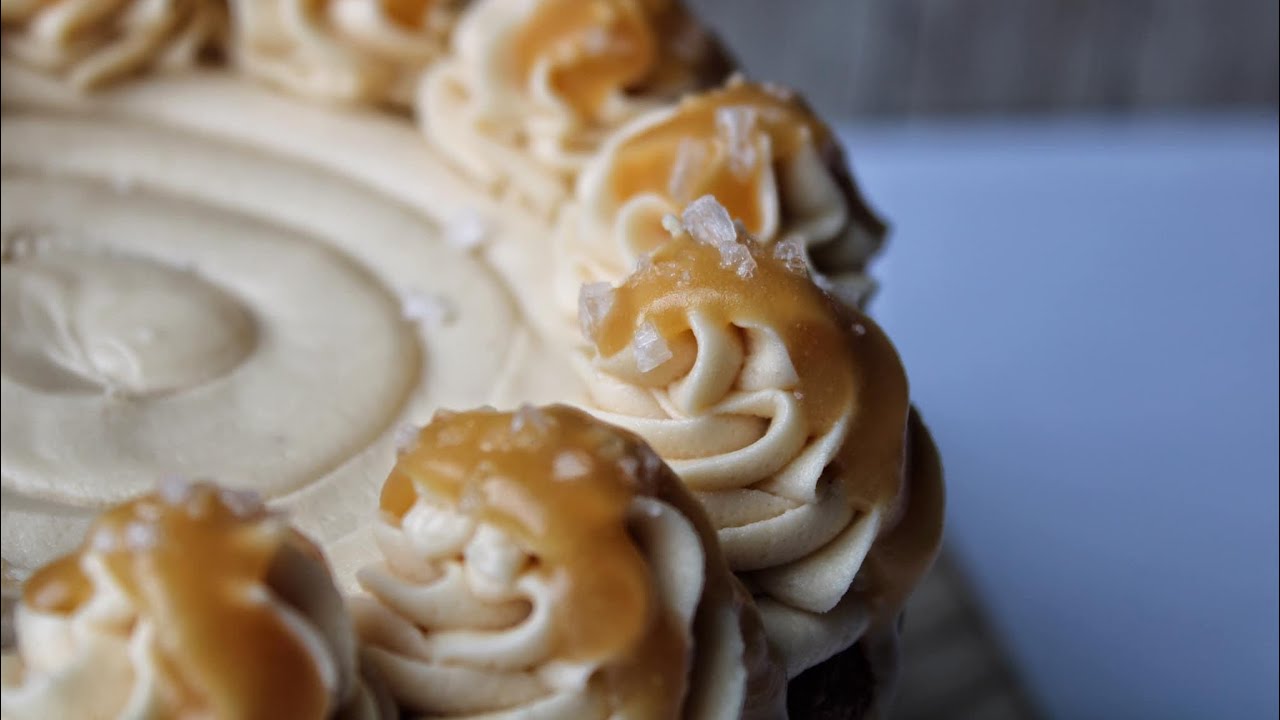 Caramel buttercream and filling recipe tutorial for cakes and cupcakes