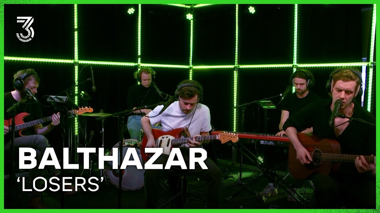Balthazar speelt nieuw nummer 'Losers' live | 3FM Live Box | NPO 3FM