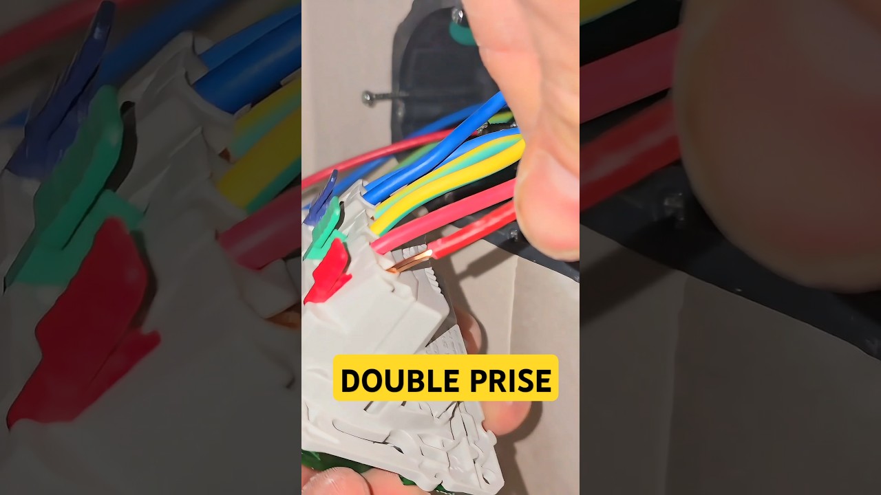 Comment installer une double Prise &Eacute;lectrique #lesdisjonctes #electricien #priseelectrique