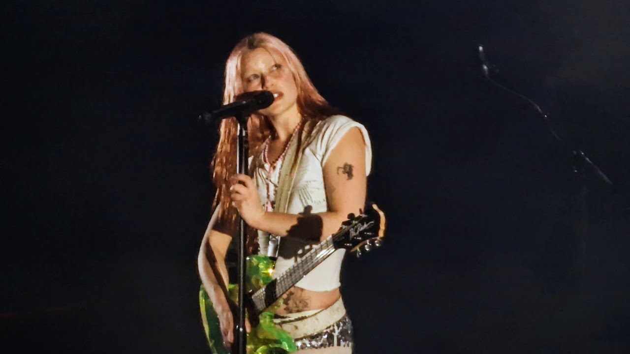 Wet Leg at Royal Albert Hall - Too Late Now - London, 13/11/2025