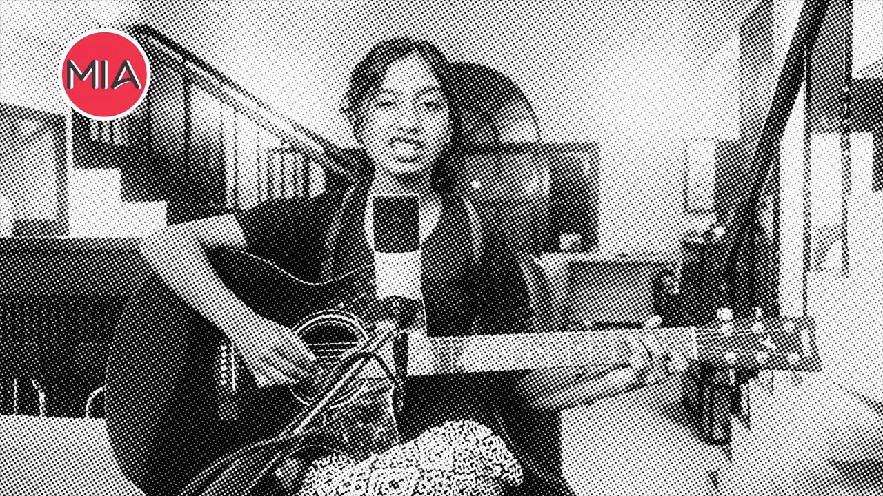 Mia Sings - Stand Up by Hindi Zahra