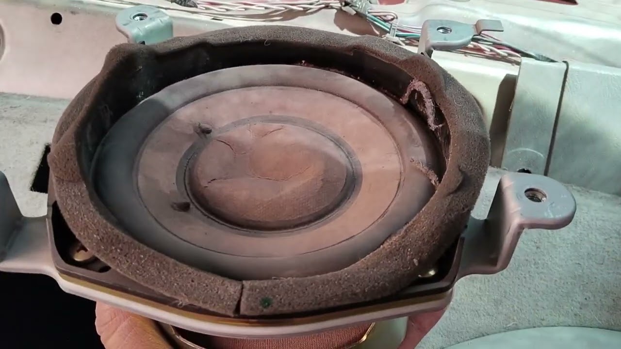 Quitamos el Woofer original del b15