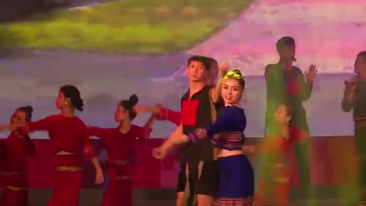 Xôn xang mênh mang cao nguyên Đăk Lăk - Y Joen Knul đoàn ca múa tỉnh Đăk Lăk