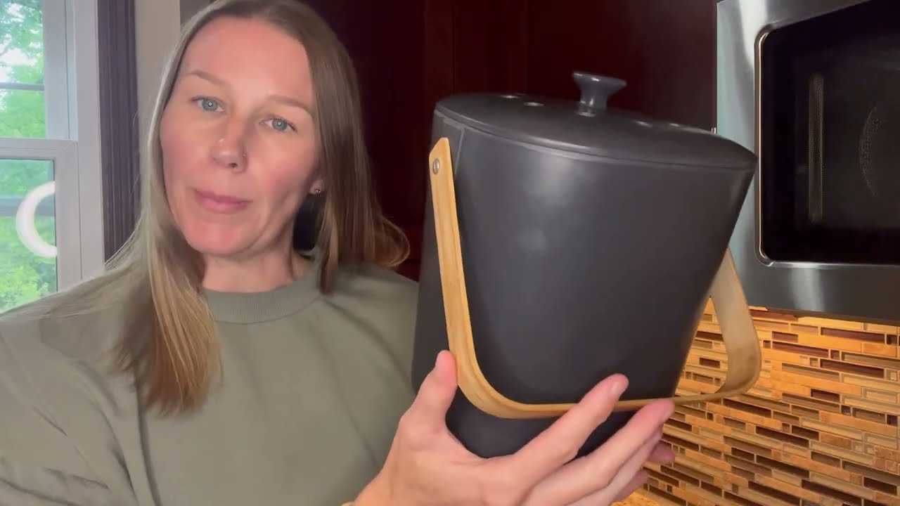 This bin has an unexpected perk! Bamboozle Countertop Compost Bin For Kitchen