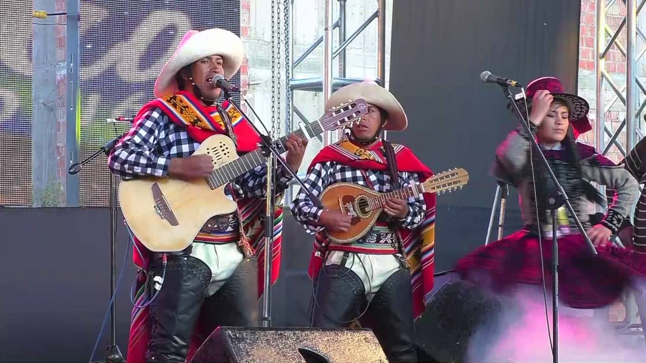 HERMANOS PACCORI DE CHUMBIVILCAS (caballito)